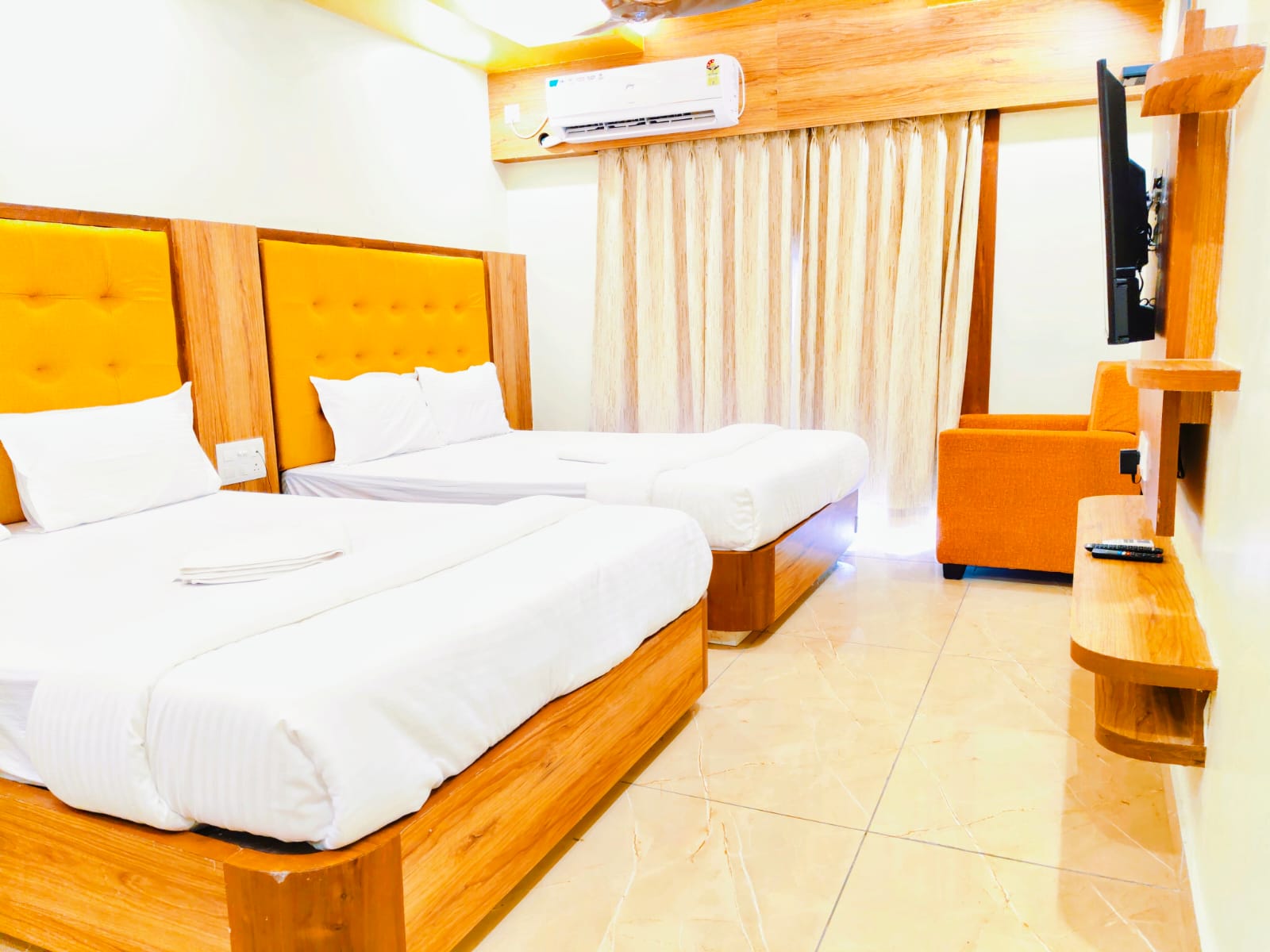 Deluxe Room ( 4 Occupancy)